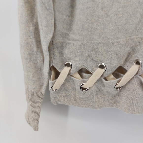 White and Warner Cashmere Laced Scallop Hem Crew Neck  Sweater Size Medium Gray - Picture 4 of 9